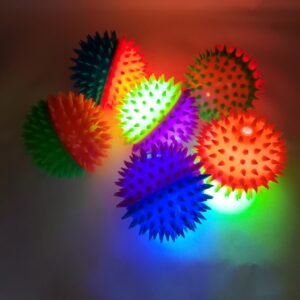 Bola Led c/ Luz e Apito p/ Cachorro Cães e Gatos Cores Aleatórias